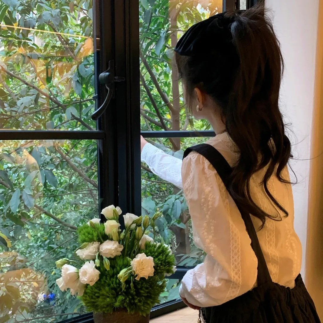如蝶翩翩
